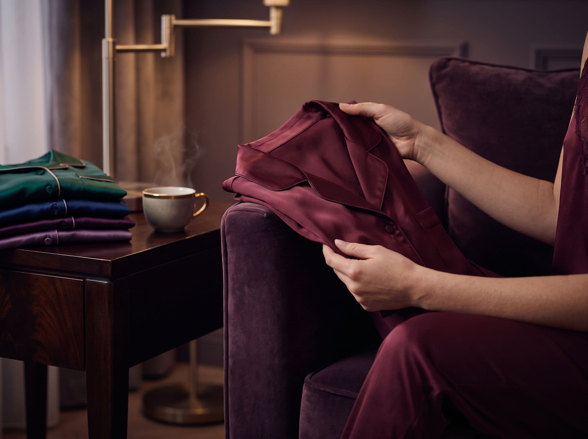 Peut on porter un pyjama en soie a lexterieur